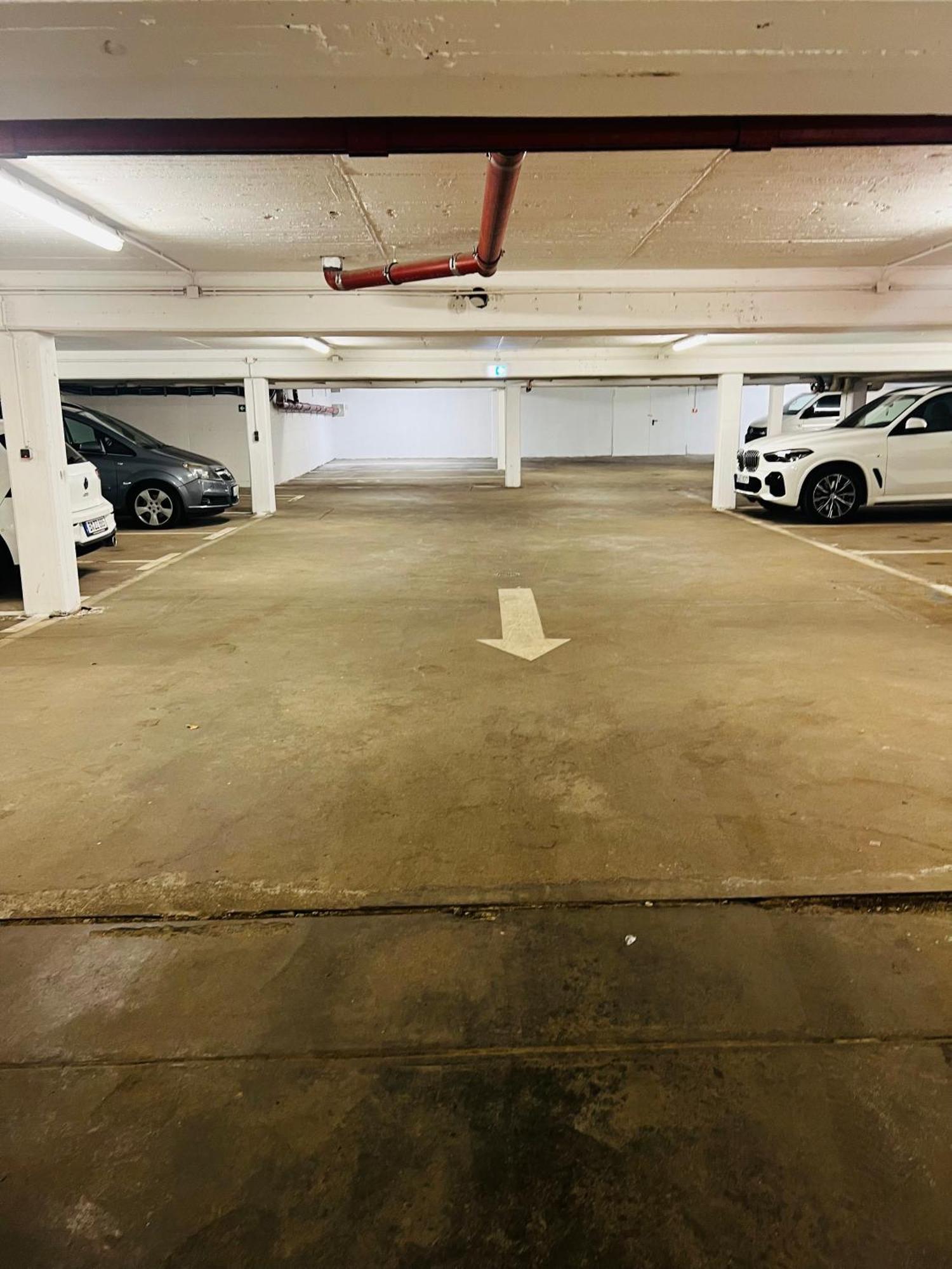 Ladenwohnung In Kreuzberg Mit Parkplatz In Einer Tiefgarage Berlin Extérieur photo